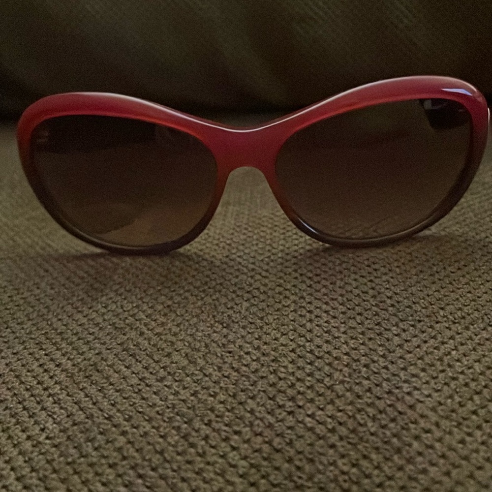Elle sunglasses